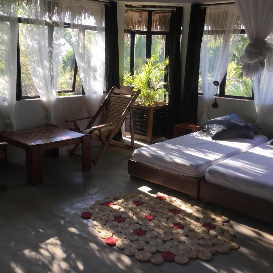 Les Hibiscus Nosy-Be Otel Djamandjary Dış mekan fotoğraf